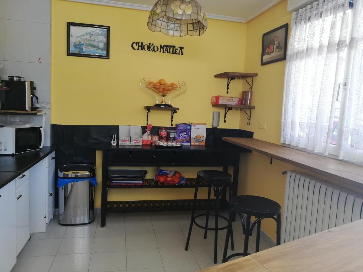 Txoko Maitea Pentsioa Hotel Urnieta Luaran gambar