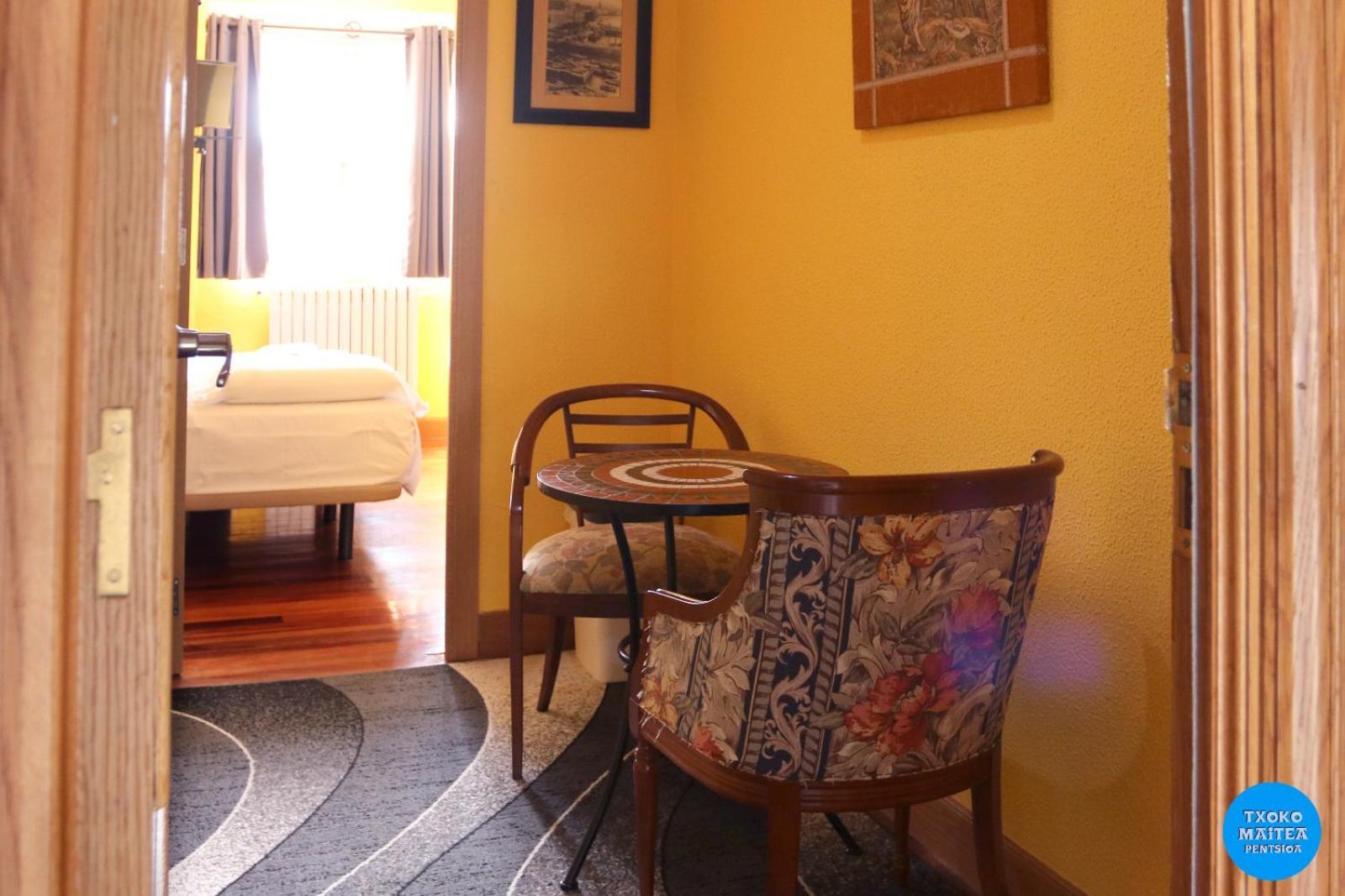 Txoko Maitea Pentsioa Hotel Urnieta Luaran gambar
